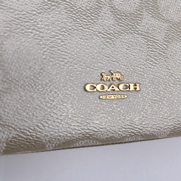 Coach Double Zip Wallet In Signature Canvas IM/Champagne Multi - Picture 3 of 16
